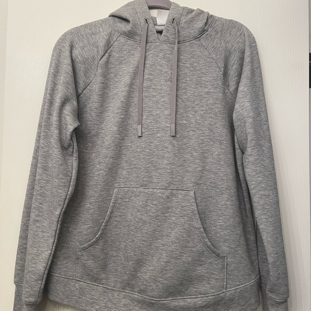 Great condition! Super soft gray pullover sweatshirt